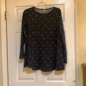 Navy with white polka dots elbow pads top